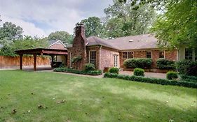 Elegant 6 Bedroom Home In Heart Of Memphis